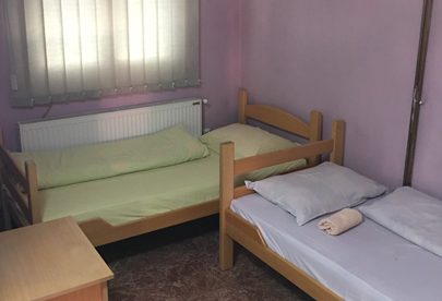 Hostel Grof Mrčajevci – Višekrevetne sobe, fotografija 1